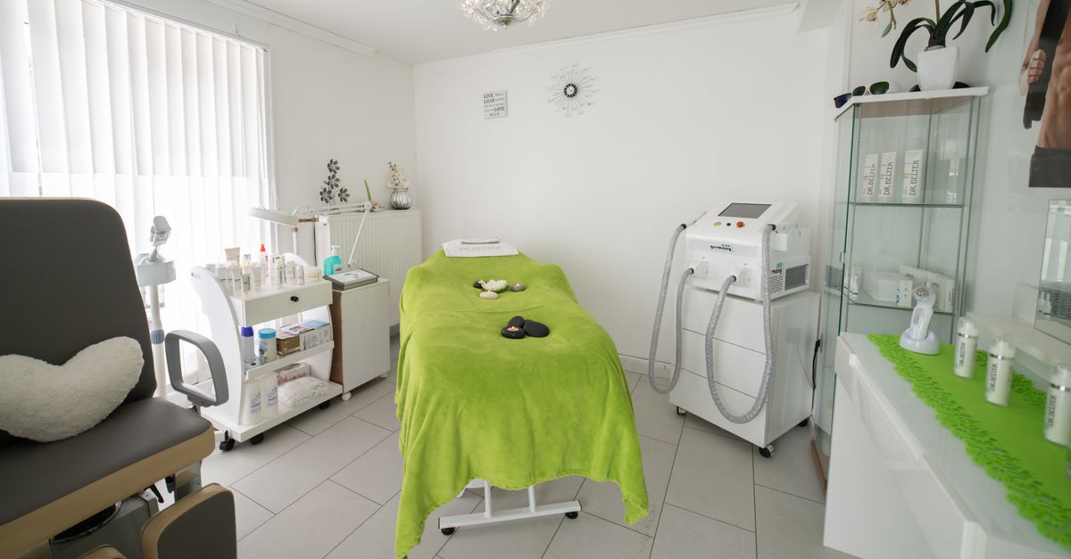 Who Can Inject Botox and Filler in Florida: Scope of Practice and Licensure Requirements
